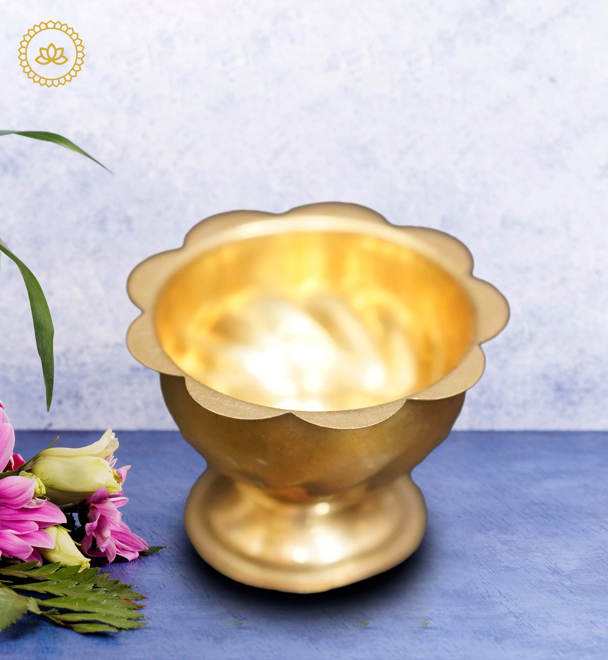 https://cdn.shopify.com/s/files/1/1857/6931/files/BrassBowlForKumkumMC00239.jpg?v=1762392184