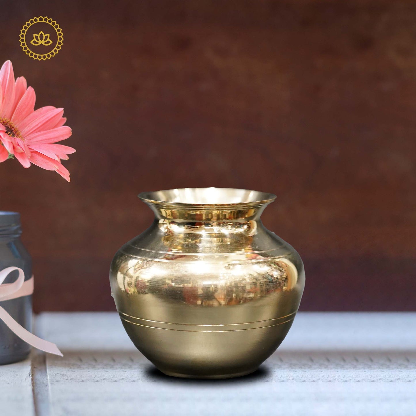 https://cdn.shopify.com/s/files/1/1857/6931/files/BrassKalashaLotaMC00099.jpg?v=1762391387