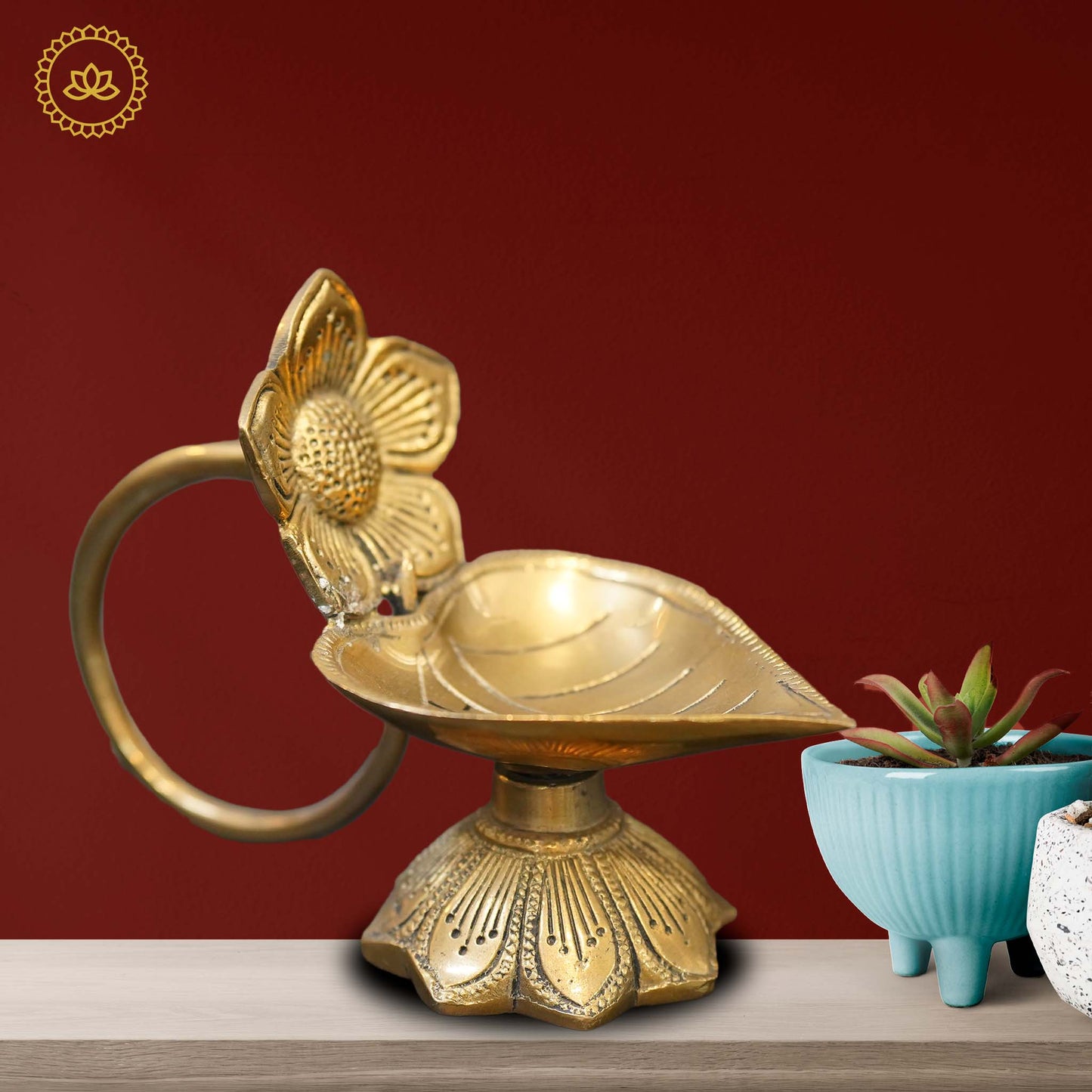 https://cdn.shopify.com/s/files/1/1857/6931/files/BrassLeafwithFlowerDiyaMC00313.jpg?v=1762395174