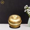 https://cdn.shopify.com/s/files/1/1857/6931/files/BrassSindoorBoxMC00233.jpg?v=1759456332