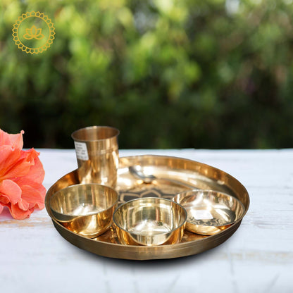 https://cdn.shopify.com/s/files/1/1857/6931/files/BronzeThaliSetMC00255.jpg?v=1762392257