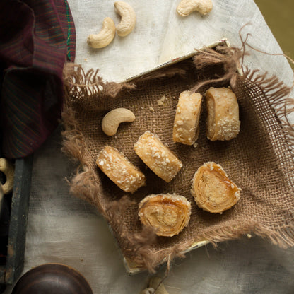 https://cdn.shopify.com/s/files/1/1857/6931/files/CASHEWTURKISHROLL.jpg?v=1765200053
