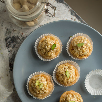 https://cdn.shopify.com/s/files/1/1857/6931/files/HONEYCASHEWTART.jpg?v=1765198998