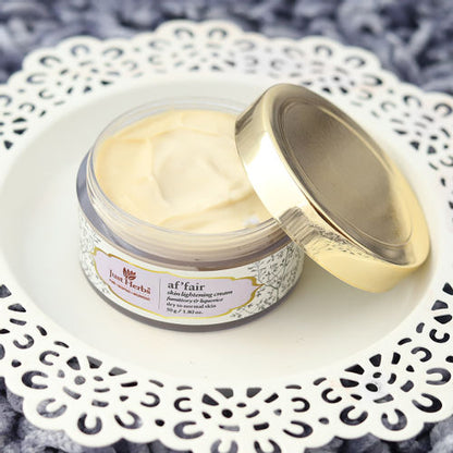 https://cdn.shopify.com/s/files/1/1857/6931/products/JustHerbsAf_fairSkinBrighteningCreamFumitory_Liquorice1.jpg?v=1623912077