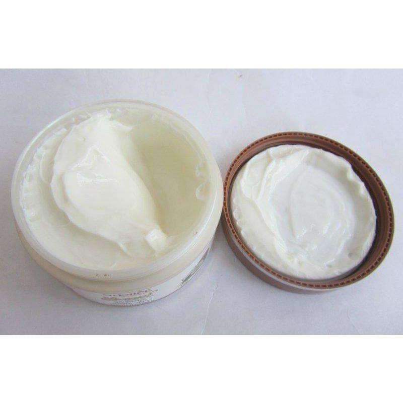 https://cdn.shopify.com/s/files/1/1857/6931/products/Patanjali-Saundarya-Coconut-Nourishing-Cream-Open.jpg?v=1620030850