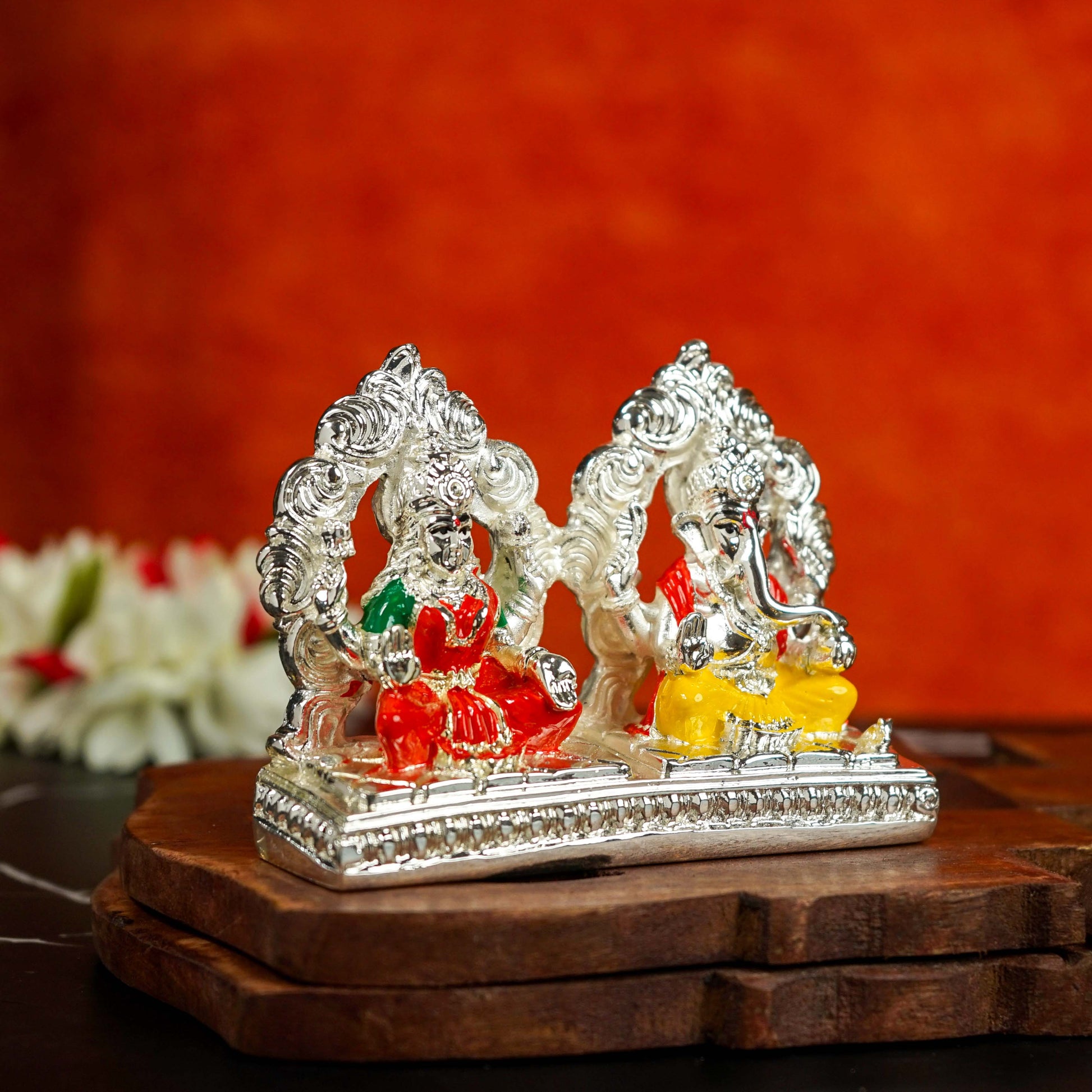 https://cdn.shopify.com/s/files/1/1857/6931/files/SRI_RUDRA_1053_35a03971-4699-4604-9686-4a348446746a.jpg?v=1741328357
