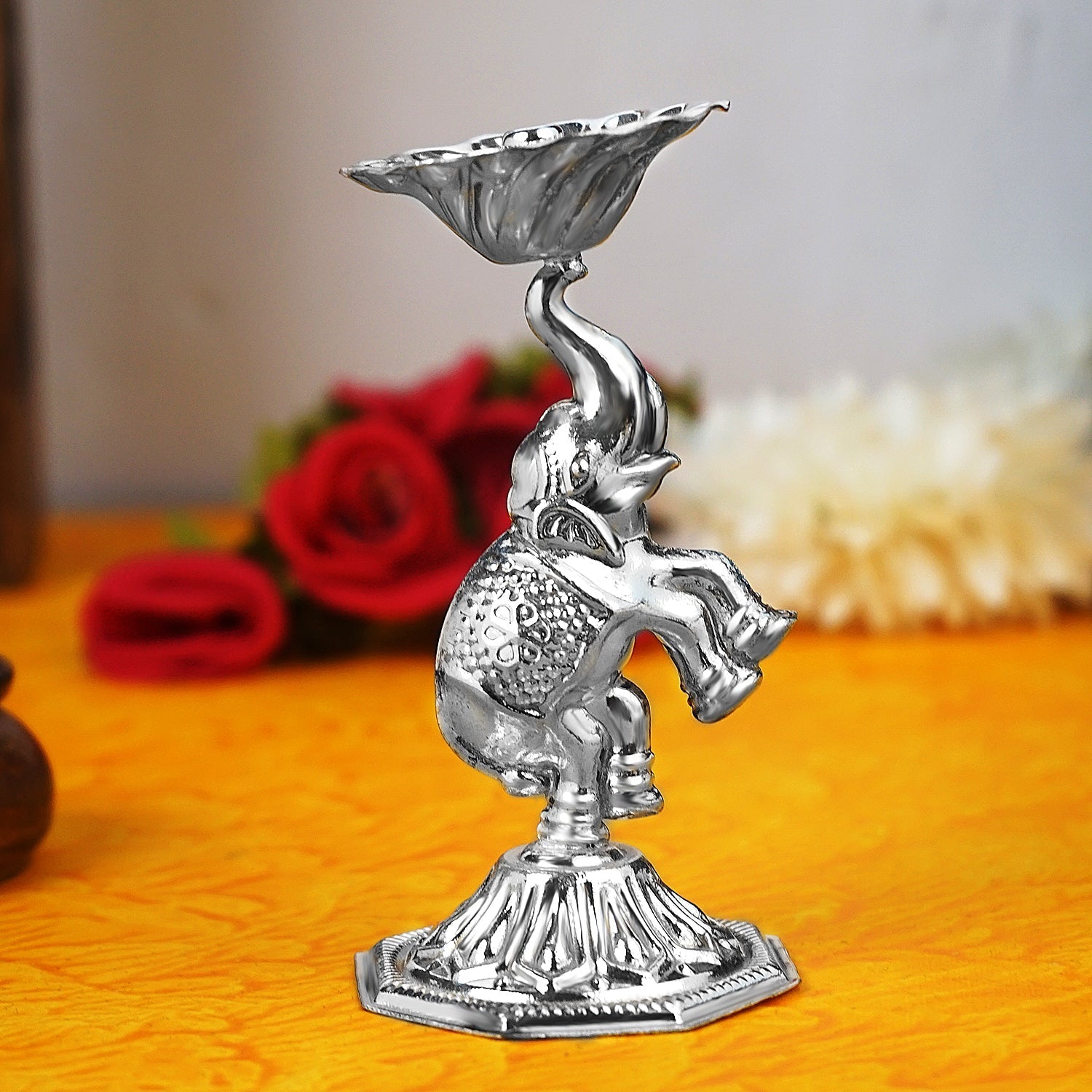 https://cdn.shopify.com/s/files/1/1857/6931/files/SRI_RUDRA_235_f50bf9fc-44d5-4fb8-93bc-ff79adfce139.jpg?v=1741326572