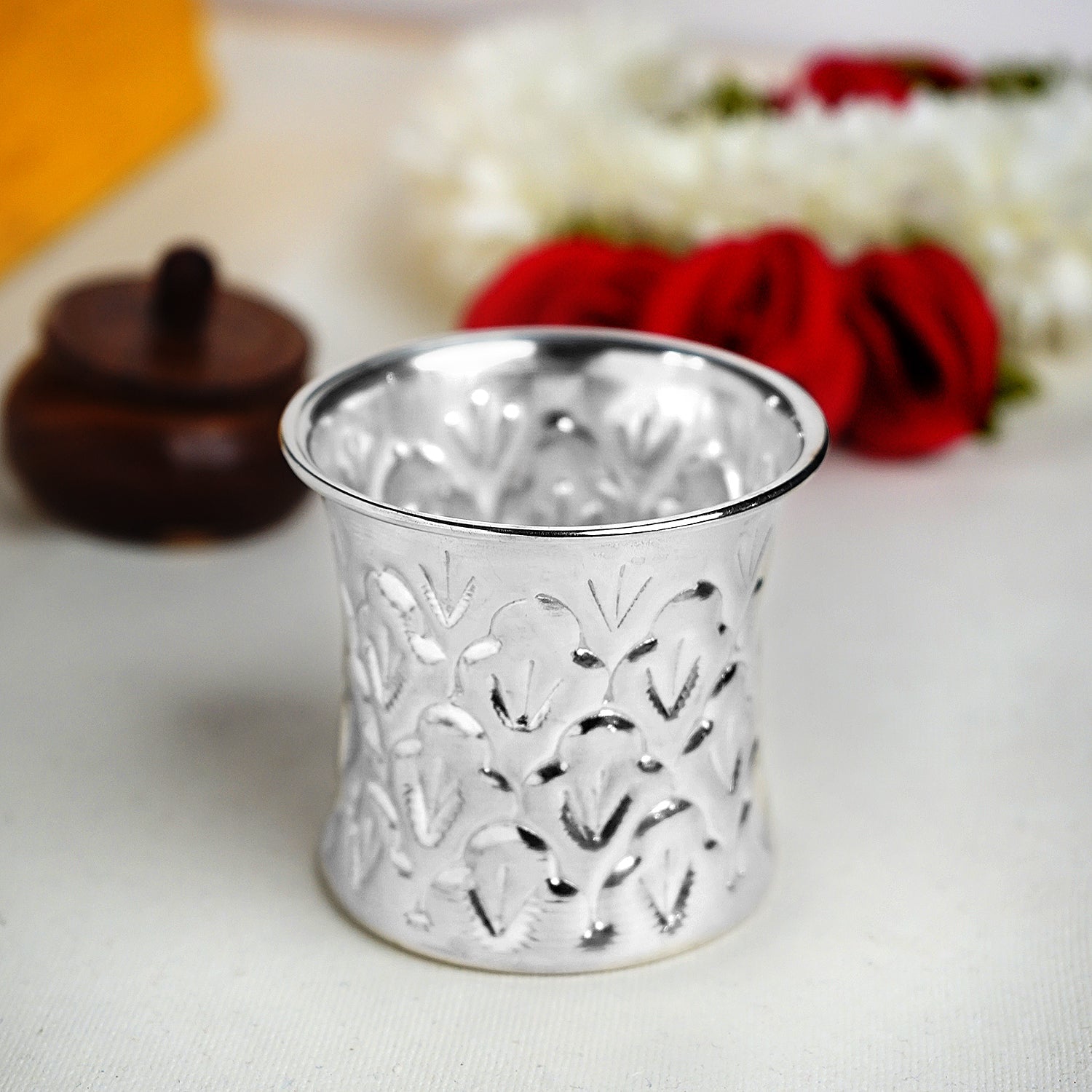 https://cdn.shopify.com/s/files/1/1857/6931/files/SRI_RUDRA_625_a1aefe44-9821-4548-b2e2-19a6c2b01369.jpg?v=1741326617