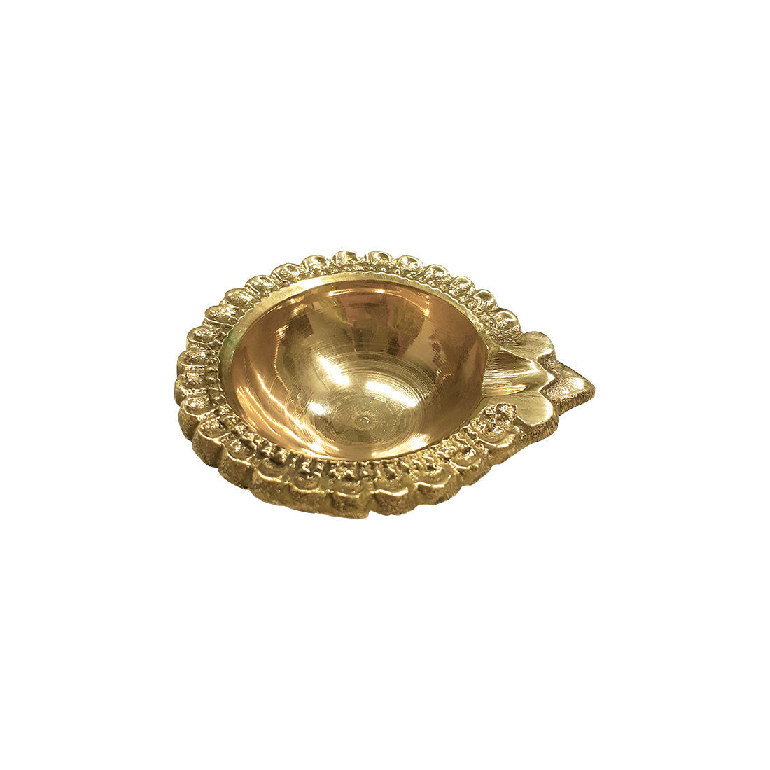 https://cdn.shopify.com/s/files/1/1857/6931/files/ShubhkartNityaBrassDhanKuberfestiveDiya-Combo_5.jpg?v=1762435306