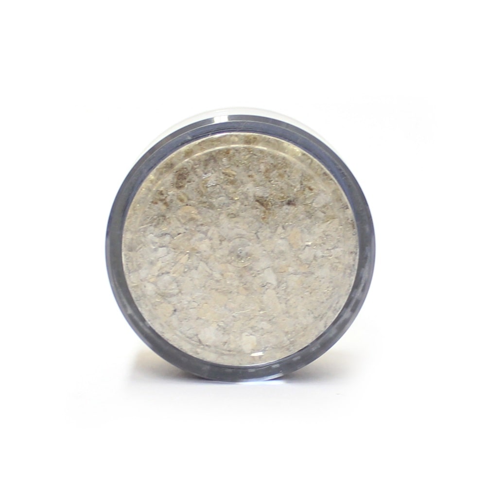 https://cdn.shopify.com/s/files/1/1857/6931/files/Silver-Flakes-7.jpg?v=1769693007