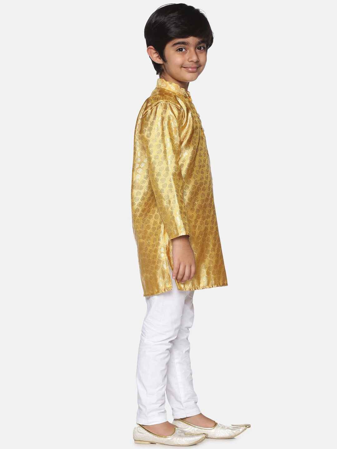 https://cdn.shopify.com/s/files/1/1857/6931/products/a2b73f7b-29c4-4d52-97cf-9712223c89ff1639987744127SethukrishnaBoysGold-TonedPrintedKurtawithPyjamas4.jpg?v=1661584766