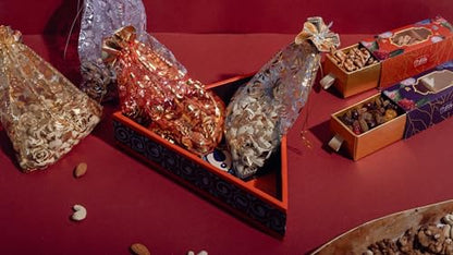 Image 2 of LILA DRY FRUITS Diwali Gift Hamper with Cashews, Almonds, Pista