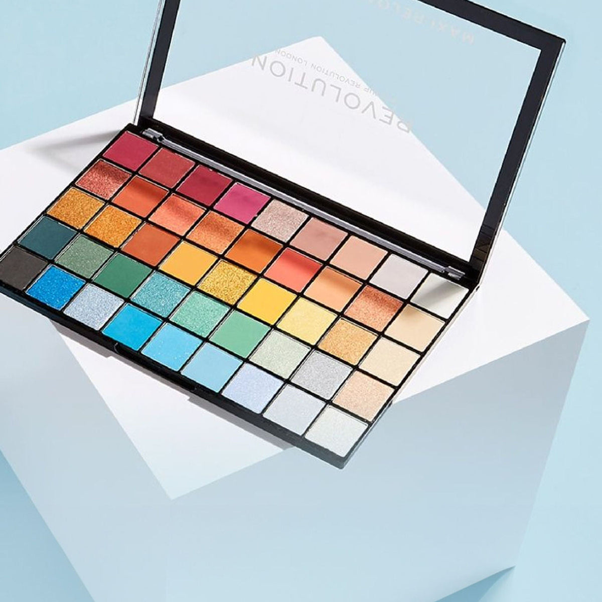 Image 4 of Makeup Revolution Maxi Reloaded Eyeshadow Palette - 45 Shades-Shimmer & Easy Blendable - Big Shot