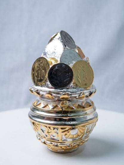 Image 1 of Silver / Onesize for the product THE HOME CO. 24K Gold-Plated Kalash