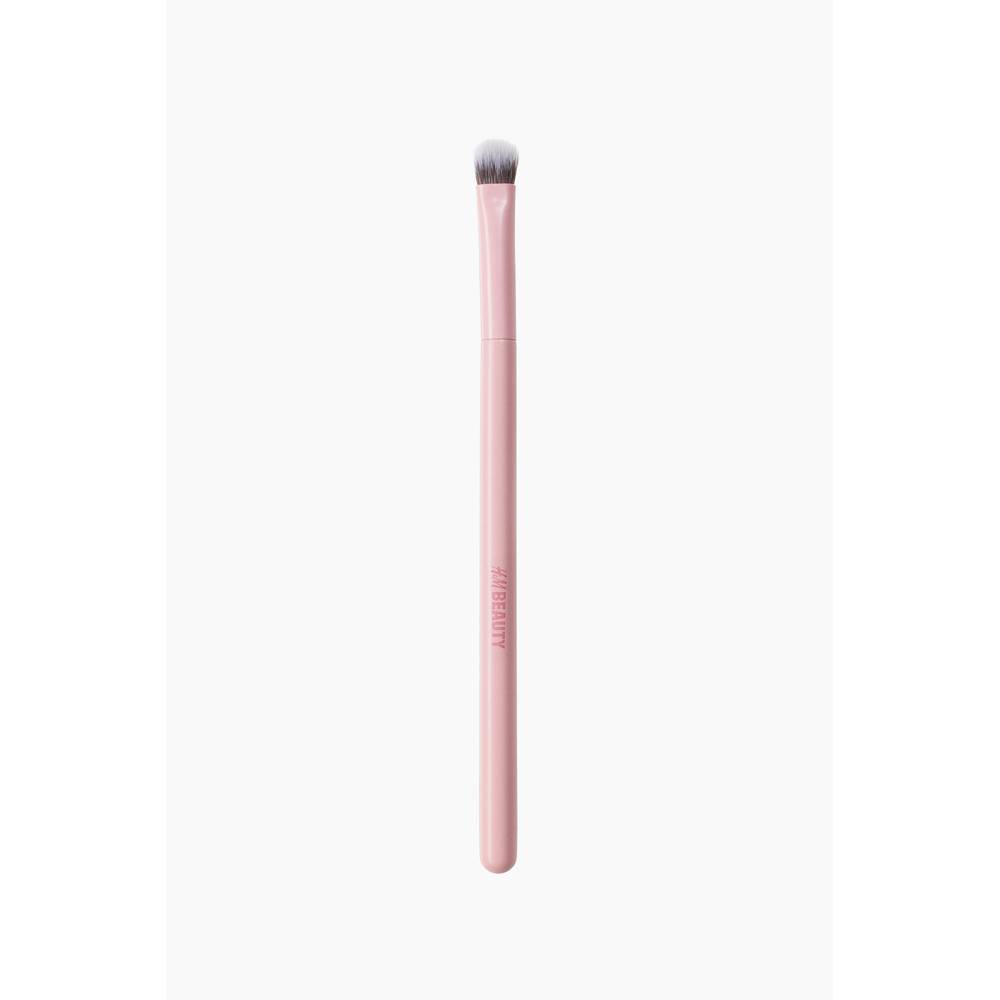 Image 1 of 1pcs for the product H&M Eyeshadow Packing Brush