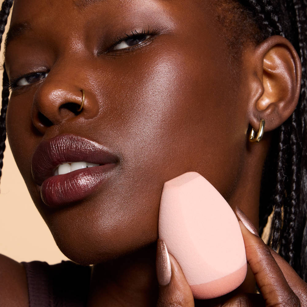 Image 7 of e.l.f. Cosmetics Angled Silicone Face Sponge