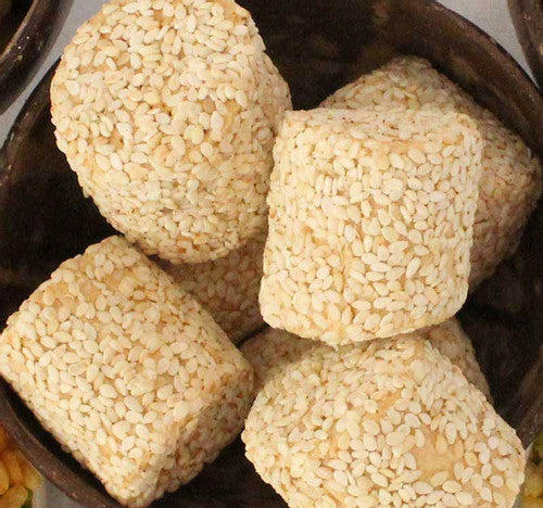 Image 1 of 500 gm for the product Tenali Ruchulu Bellam Jeedilu