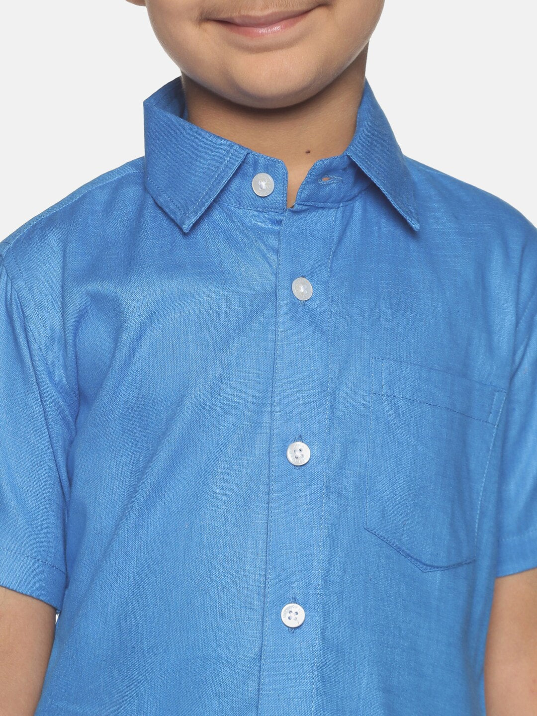 https://cdn.shopify.com/s/files/1/1857/6931/products/c9dcaaeb-c359-40ca-b6d1-4e7603e38f281632488956921BoysTraditionalSolidShirtandReadymadeVeshti2.jpg?v=1661584651
