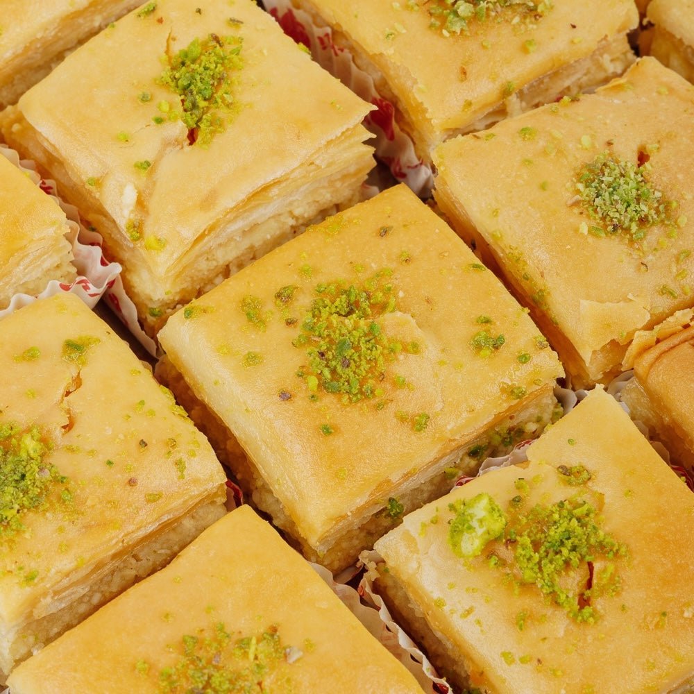 https://cdn.shopify.com/s/files/1/1857/6931/files/cashew-square-baklava-7582941.jpg?v=1762169202