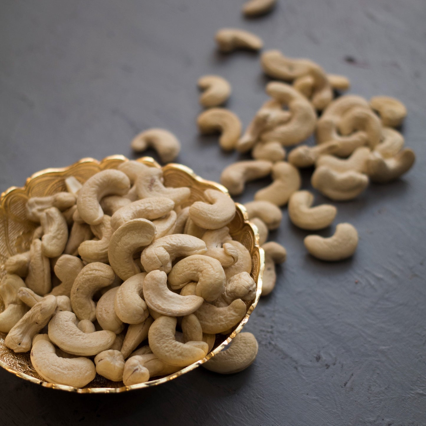 https://cdn.shopify.com/s/files/1/1857/6931/files/cashews_1X1_000a273d-ff97-48d0-bdd3-654eda35ccc1.jpg?v=1765199264
