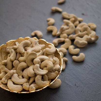 https://cdn.shopify.com/s/files/1/1857/6931/files/cashews_1X1_000a273d-ff97-48d0-bdd3-654eda35ccc1.jpg?v=1765199264