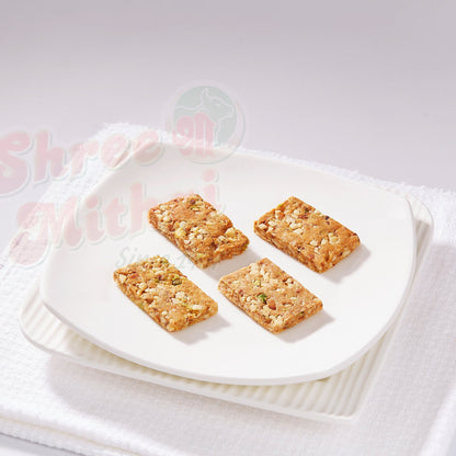 https://cdn.shopify.com/s/files/1/1857/6931/files/crusty-almonds-377995.jpg?v=1762168543