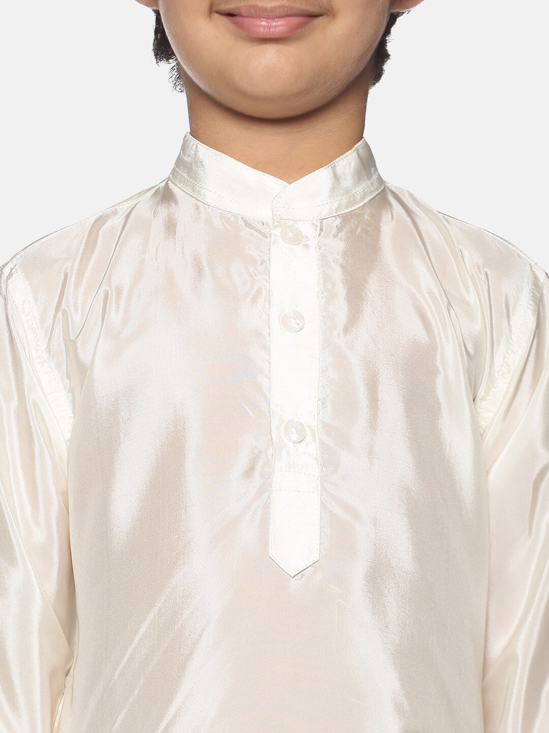https://cdn.shopify.com/s/files/1/1857/6931/products/d2fb10d4-9de5-435f-9bbf-f5bd3feaf2871639988018098SethukrishnaBoysCream-ColouredEmpireKurtawithPyjamas2.jpg?v=1661581988