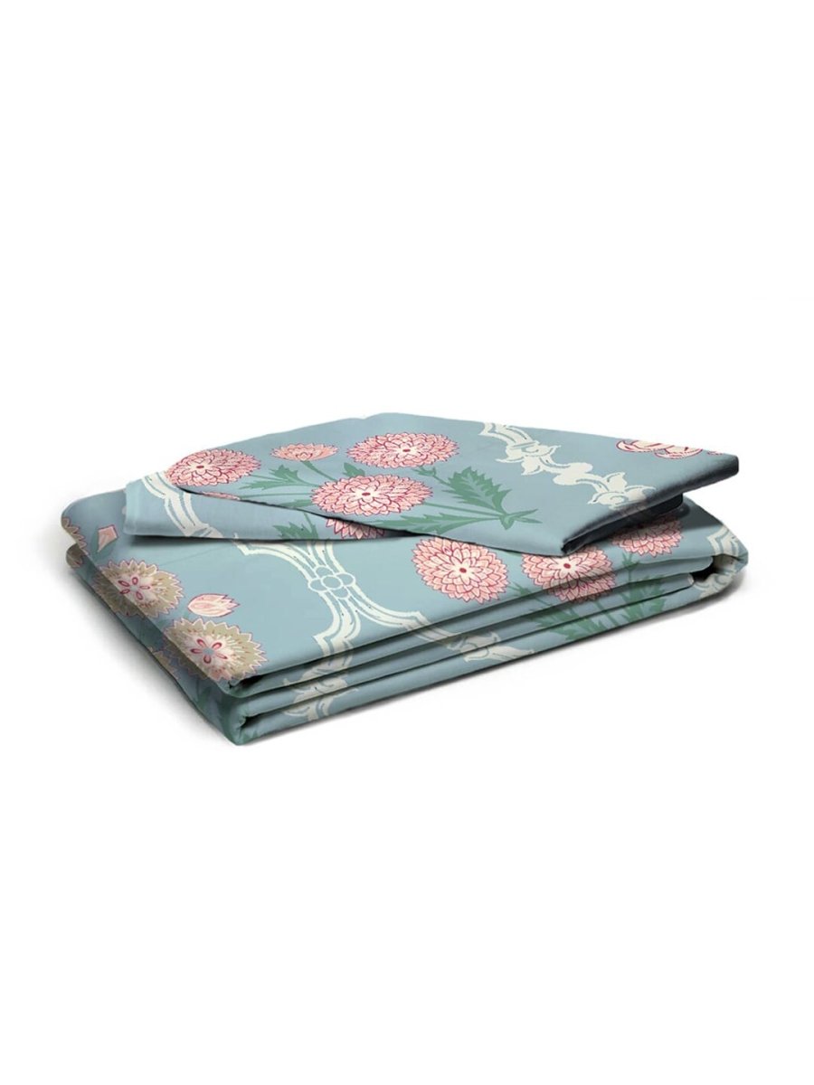 https://cdn.shopify.com/s/files/1/1857/6931/files/dd5212af-43dc-4b71-ac63-f7656cd9f32e1688741086790SeaAquaAbstract300TCCotton1DoubleKingSizeBedsheetwith2Pillow3-870843.jpg?v=1736143926