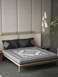 https://cdn.shopify.com/s/files/1/1857/6931/products/dfb8ea12-4869-4c79-88da-07db5b1e01d91681315480036Bedsheets1.jpg?v=1703311724
