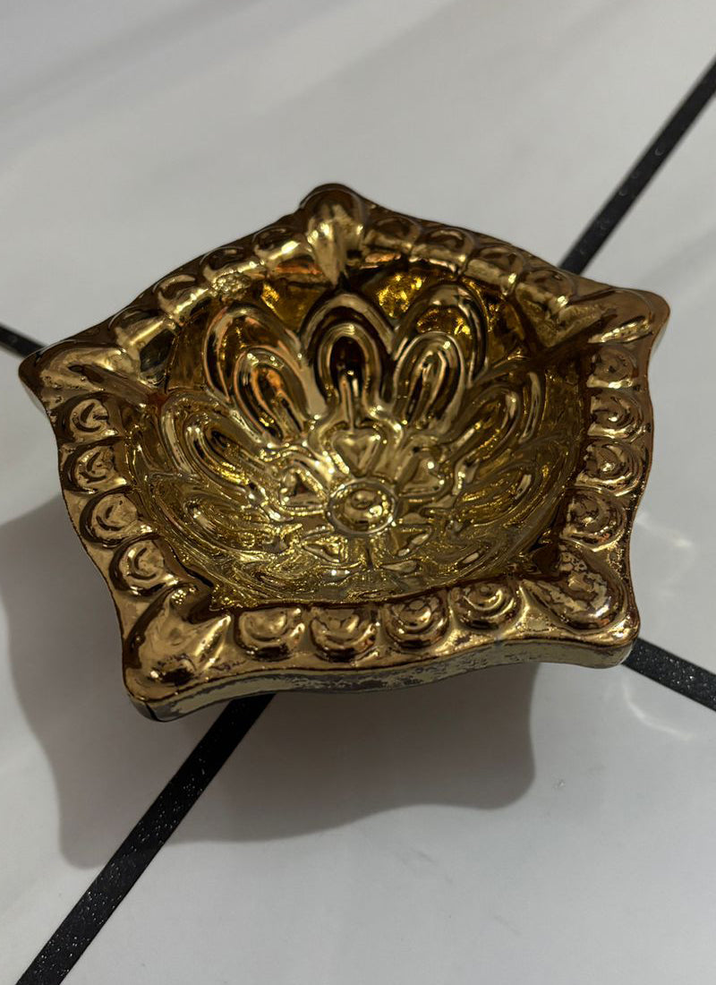 https://cdn.shopify.com/s/files/1/1857/6931/files/diya-1-a.jpg?v=1771500969