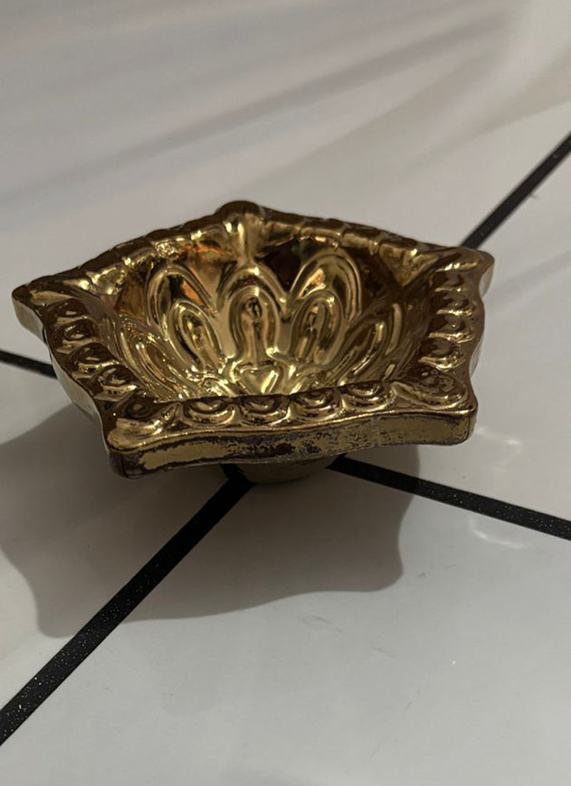 https://cdn.shopify.com/s/files/1/1857/6931/files/diya-1-b.jpg?v=1771500970