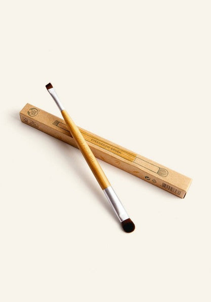 https://cdn.shopify.com/s/files/1/1857/6931/files/double_ended_eyeshadow_brush_2_inrodps693.jpg?v=1714550284