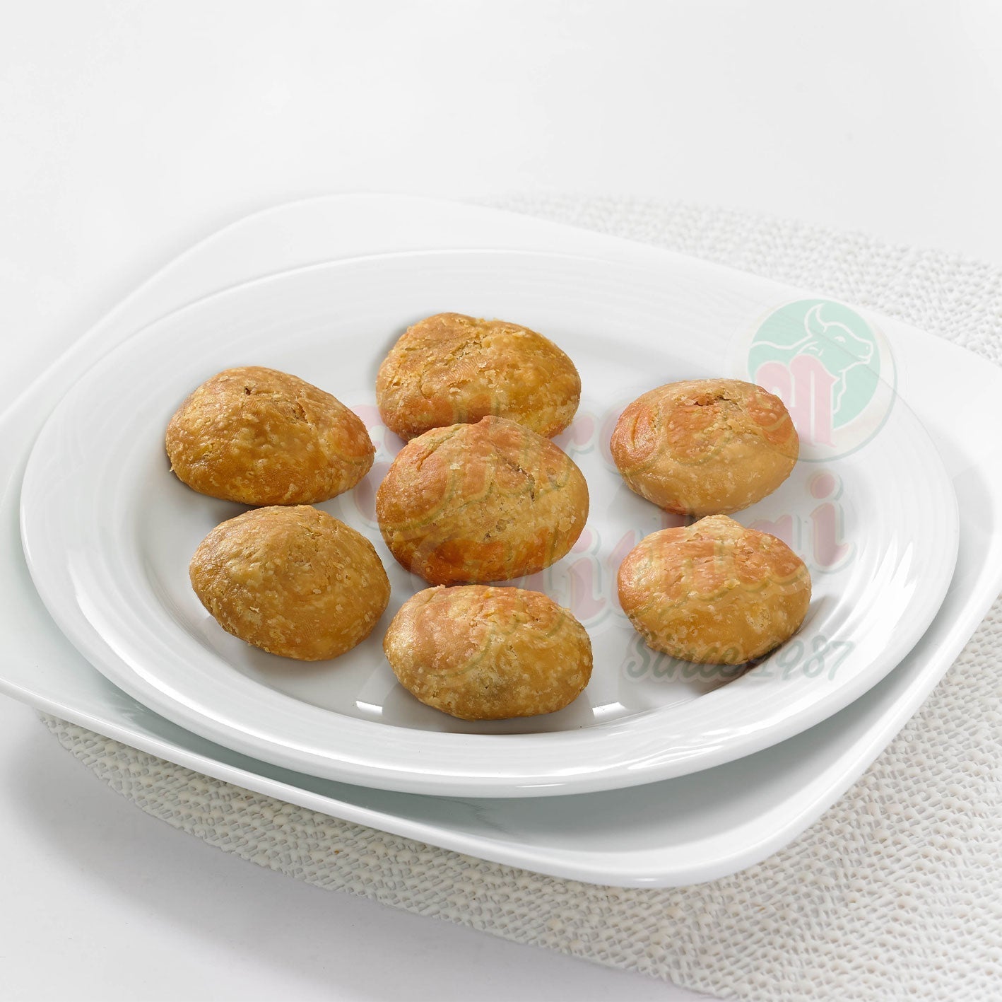 https://cdn.shopify.com/s/files/1/1857/6931/files/dry-kachori-458597.jpg?v=1762169246