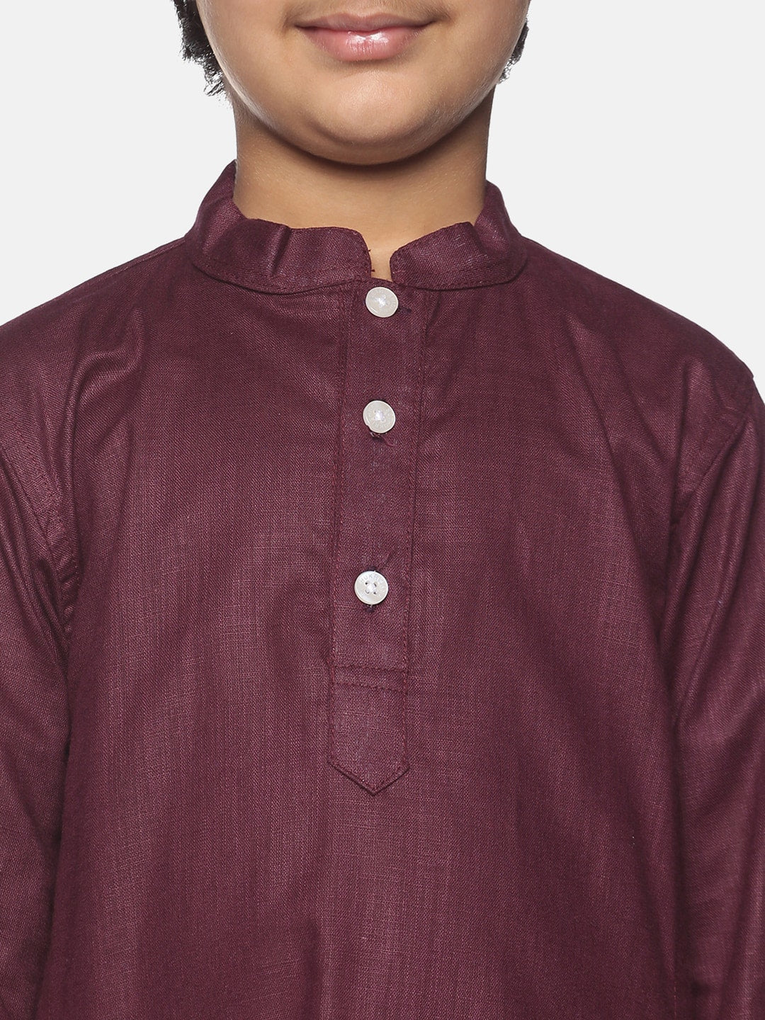 https://cdn.shopify.com/s/files/1/1857/6931/products/e0aad23d-7a03-48be-9719-9ac5ba5919f61639715847161SethukrishnaBoysMaroonAngrakhaPureCottonKurtawithPyjamas2.jpg?v=1661575417