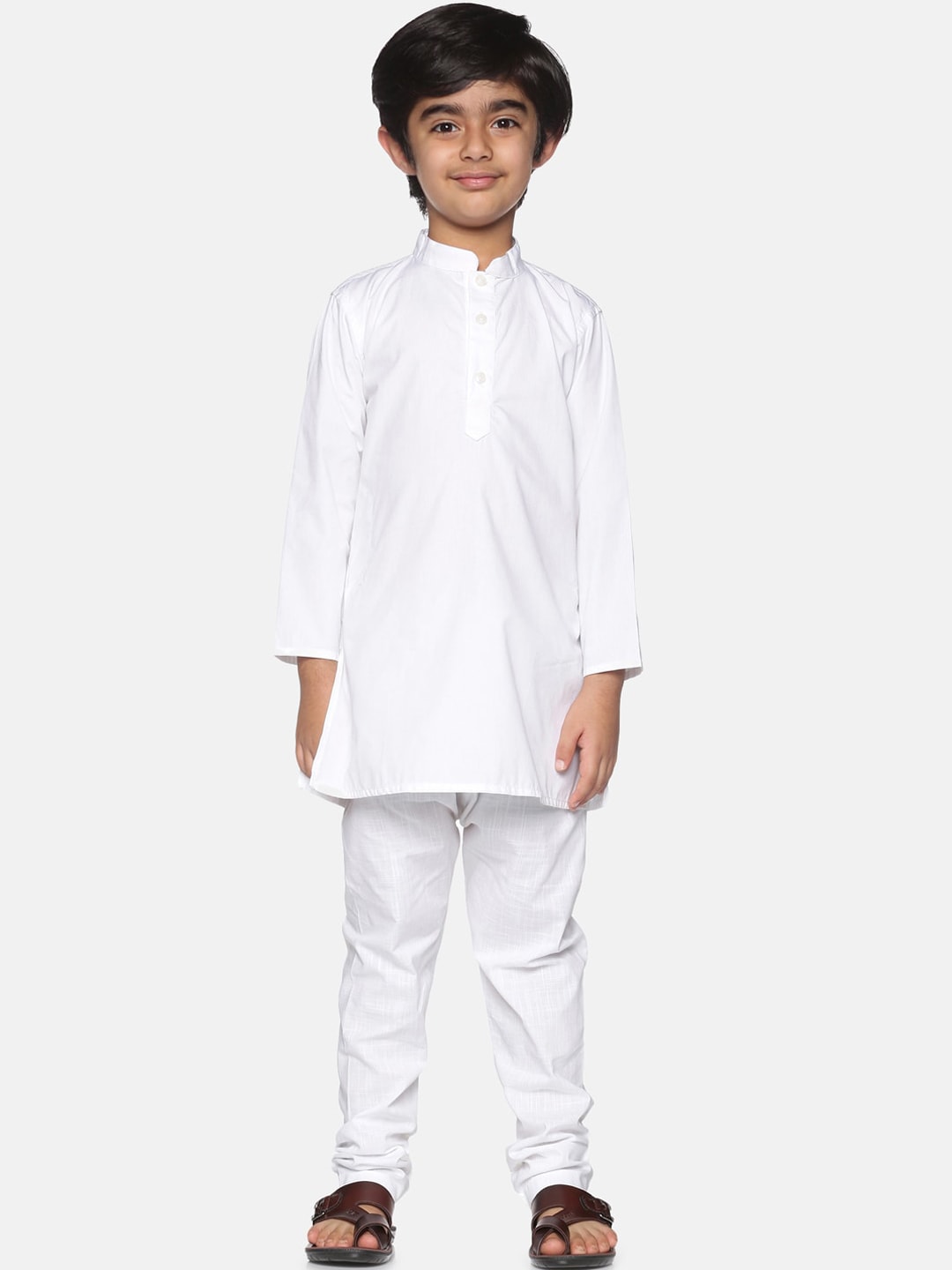 https://cdn.shopify.com/s/files/1/1857/6931/products/e1663439-af8a-42db-987e-892e3e903ac31639669888082SethukrishnaBoysWhitePureCottonKurtawithPyjamas1.jpg?v=1661584108