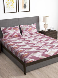https://cdn.shopify.com/s/files/1/1857/6931/products/e92d9d1e-67cd-404a-a85c-f34aa7169fb51685959387616-Storyhome-Arena-Pink--White-Geometric-Printed-180-TC-Queen-B-1.jpg?v=1703230043