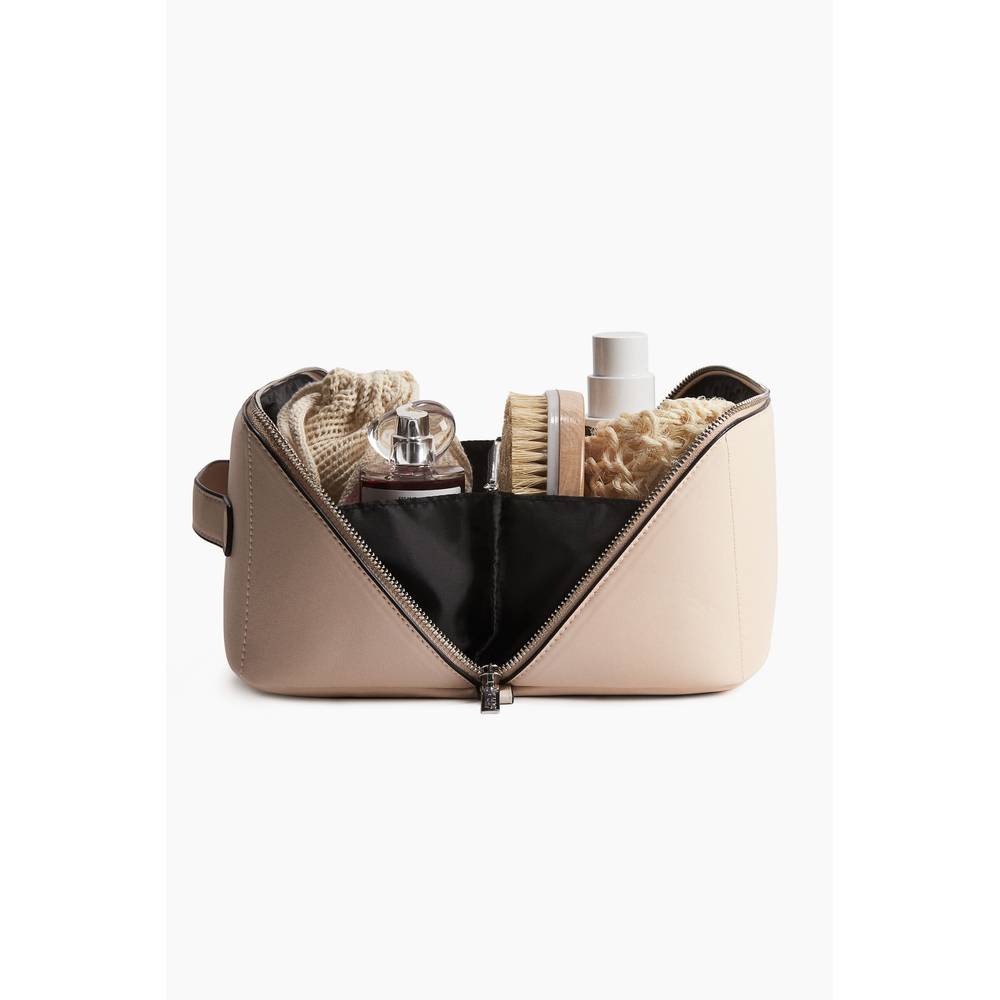 Image 4 of H&M Boxy Wash Bag - Beige