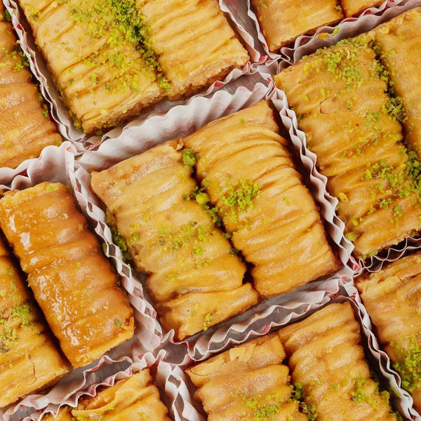 https://cdn.shopify.com/s/files/1/1857/6931/files/finger-baklava-9359775.jpg?v=1762169206