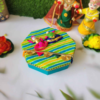 https://cdn.shopify.com/s/files/1/1857/6931/files/ghewar-hamper-1-sweedesi-981863.jpg?v=1784881271