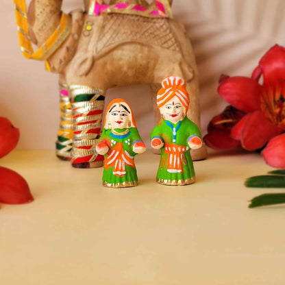 https://cdn.shopify.com/s/files/1/1857/6931/files/ghewar-hamper-pink-sweedesi-868359.jpg?v=1784881283