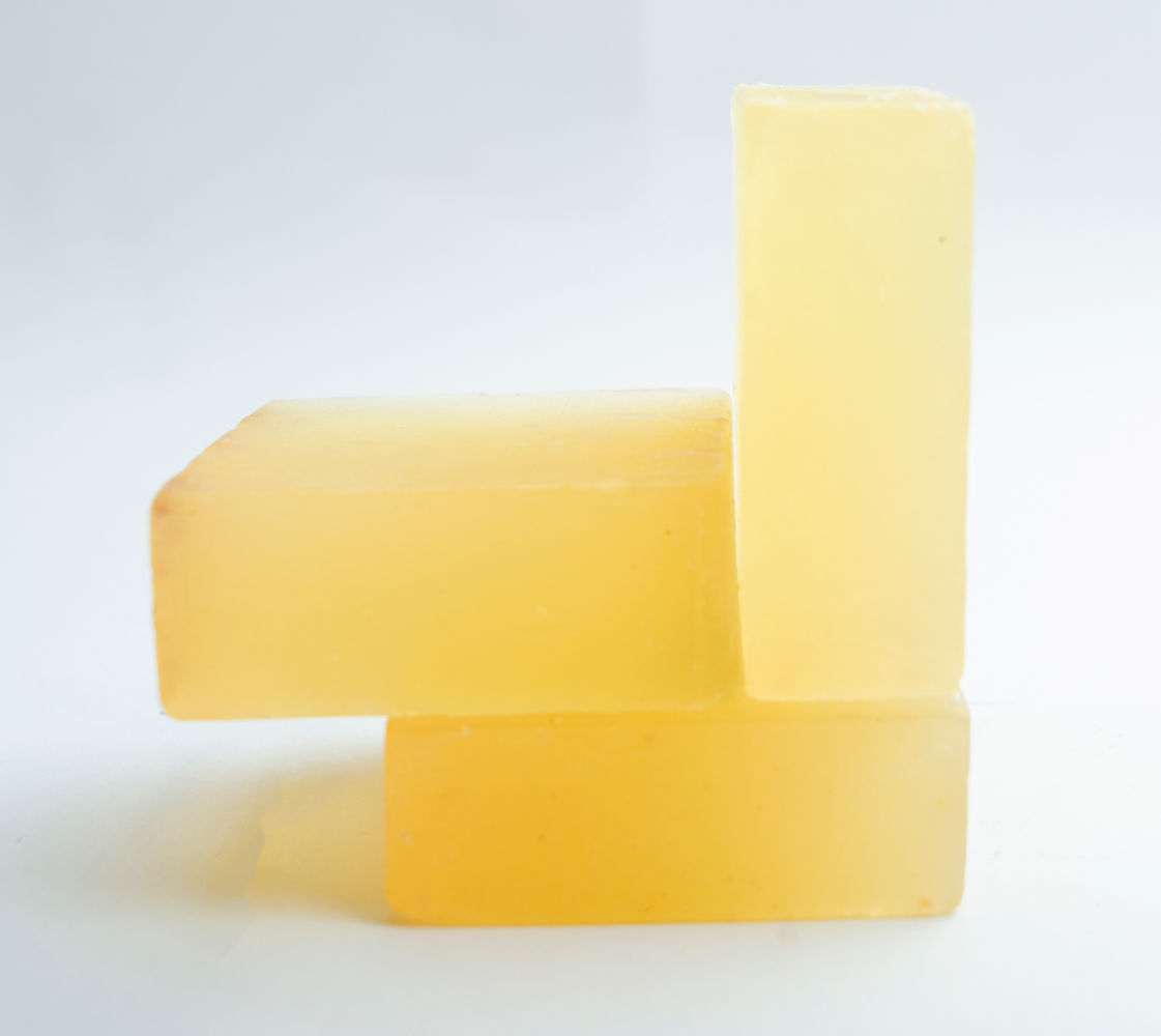 https://cdn.shopify.com/s/files/1/1857/6931/products/good-vibes-orange-glow-handmade-soap-bar-pack-of-3-100g-x-3_10_display_1602920008_002f83c3.jpg?v=1646299488