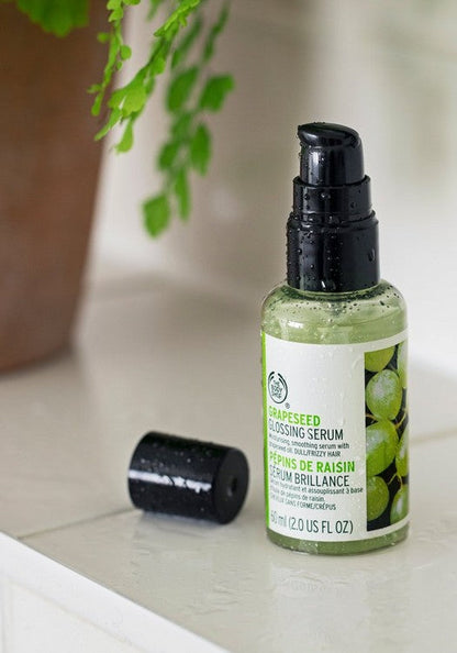 https://cdn.shopify.com/s/files/1/1857/6931/files/grapeseed_glossing_serum_60ml_4_inecmps439_1.jpg?v=1714545525