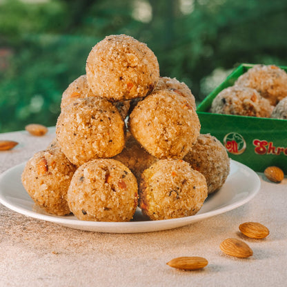 https://cdn.shopify.com/s/files/1/1857/6931/files/gundh-ladoo-393858.jpg?v=1762168570