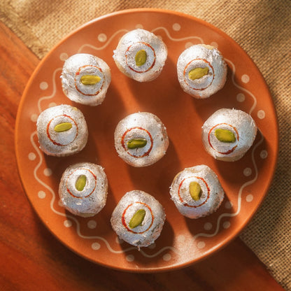 https://cdn.shopify.com/s/files/1/1857/6931/files/kaju-ball-598773.jpg?v=1762169402