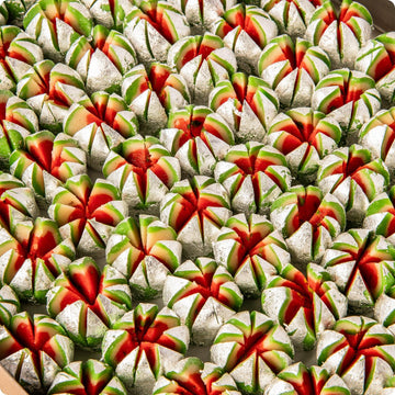 https://cdn.shopify.com/s/files/1/1857/6931/files/kaju-flower-377296.jpg?v=1762169254