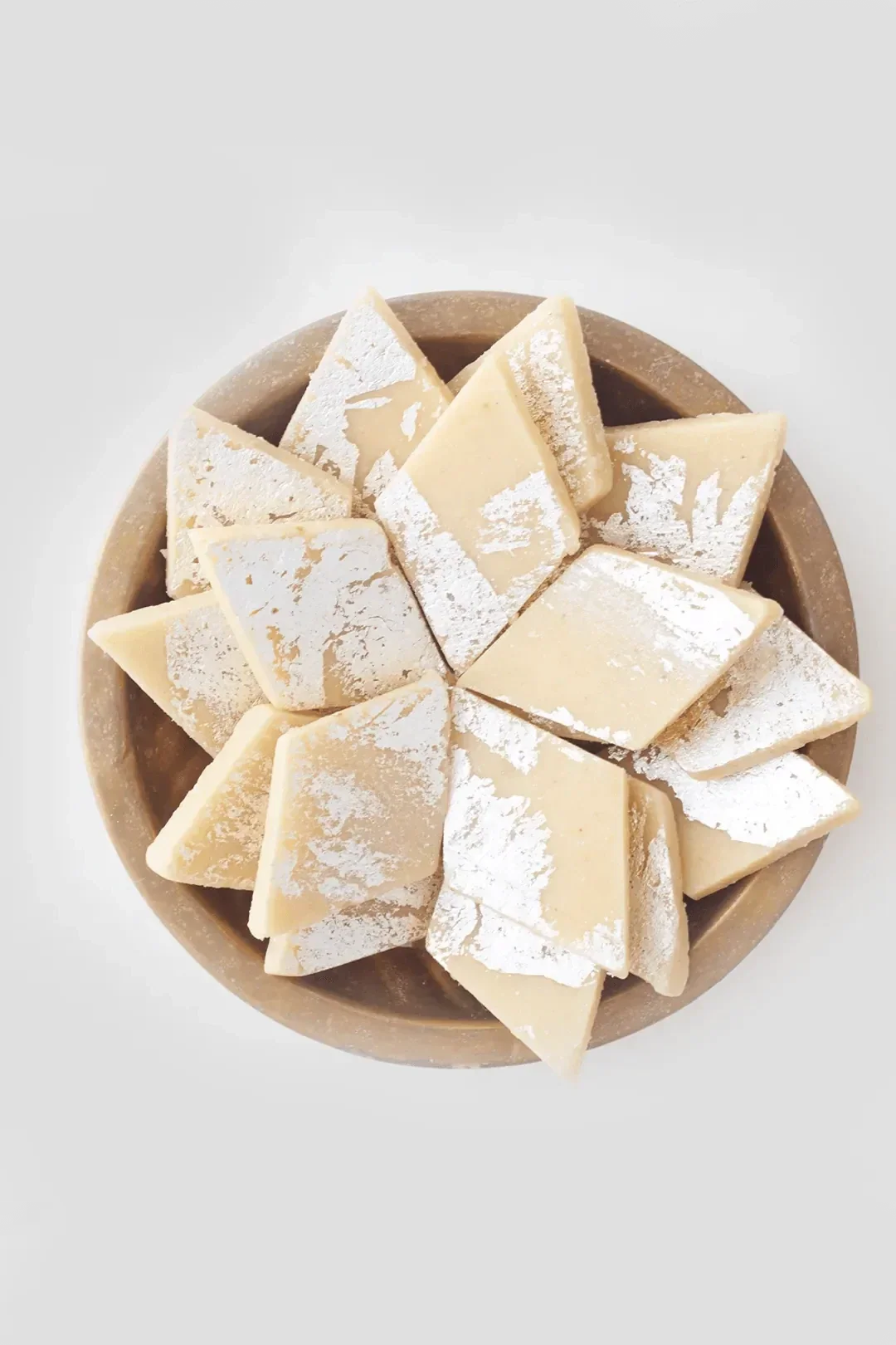 https://cdn.shopify.com/s/files/1/1857/6931/files/kaju-kattli.webp?v=1768913056