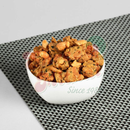 https://cdn.shopify.com/s/files/1/1857/6931/files/kaju-pakoda-761737.jpg?v=1762169374