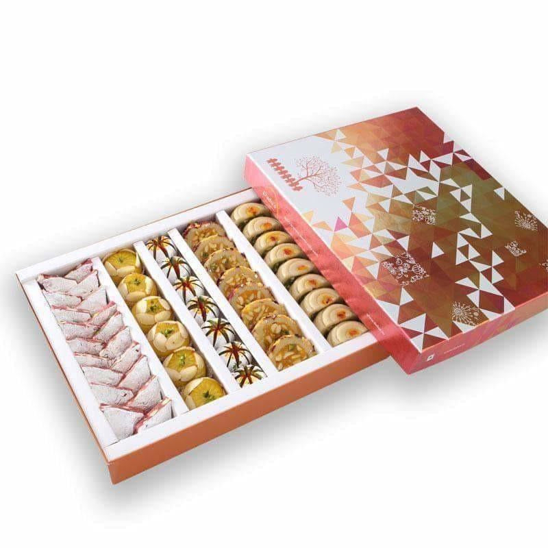 https://cdn.shopify.com/s/files/1/1857/6931/products/kaju_mix.jpg?v=1582883205