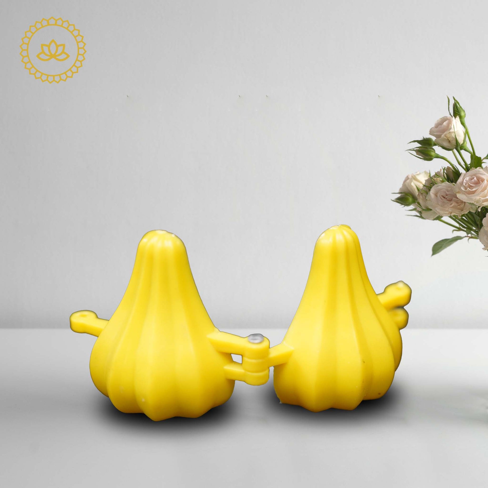 https://cdn.shopify.com/s/files/1/1857/6931/files/modakpressMC00185.jpg?v=1762391573