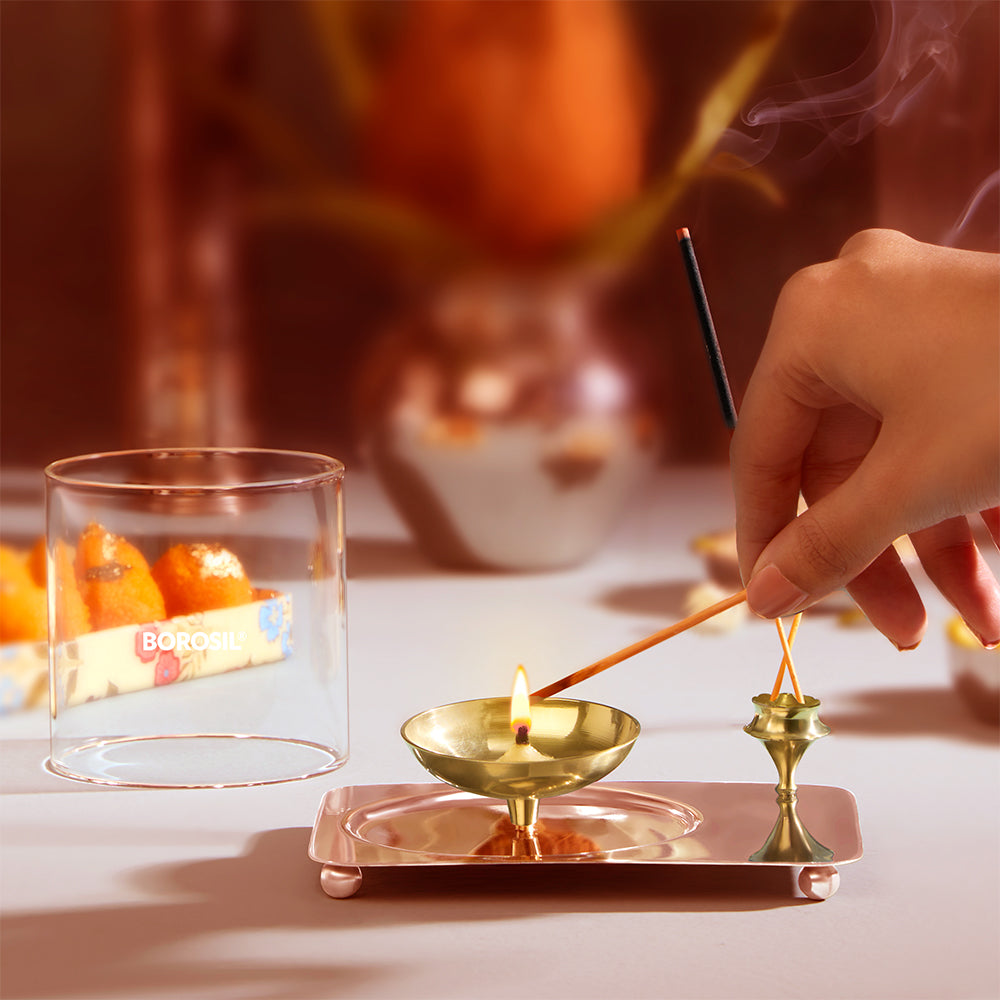 https://cdn.shopify.com/s/files/1/1857/6931/files/my-borosil-diya-lights-diffusers-medium-borosil-aarti-diya-33845436186762.jpg?v=1784191868